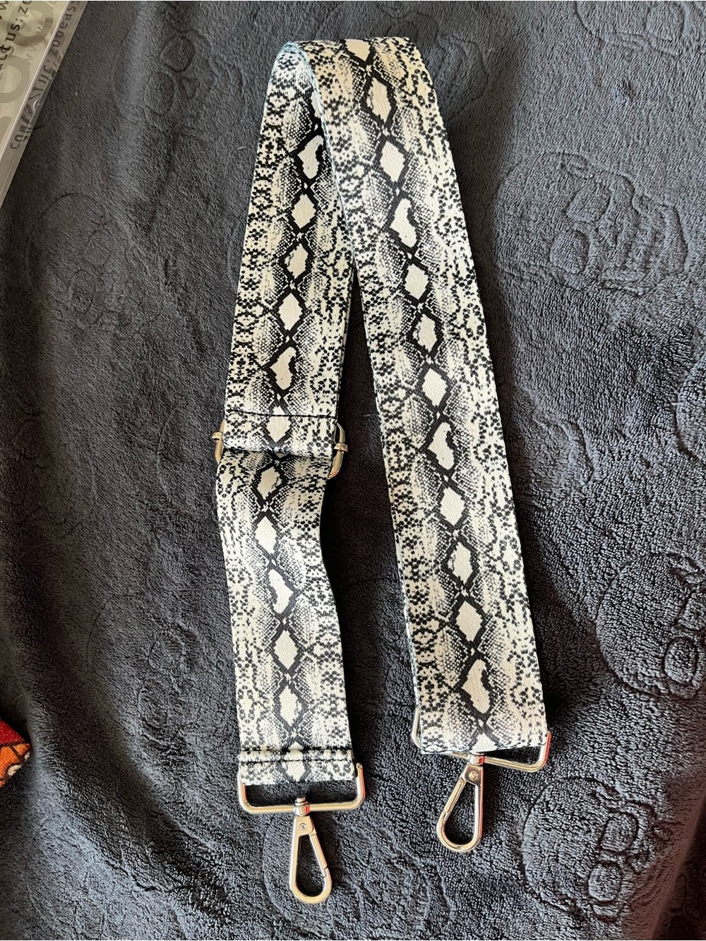 Snake Print Reptile 2 inch bag guitar Strap silver hardware - Black and White